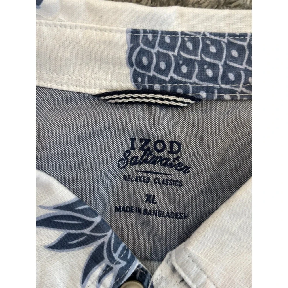 Izod Saltwater Hawaiian Shirt Mens XL White Blue Pineapple Relaxed Coastal